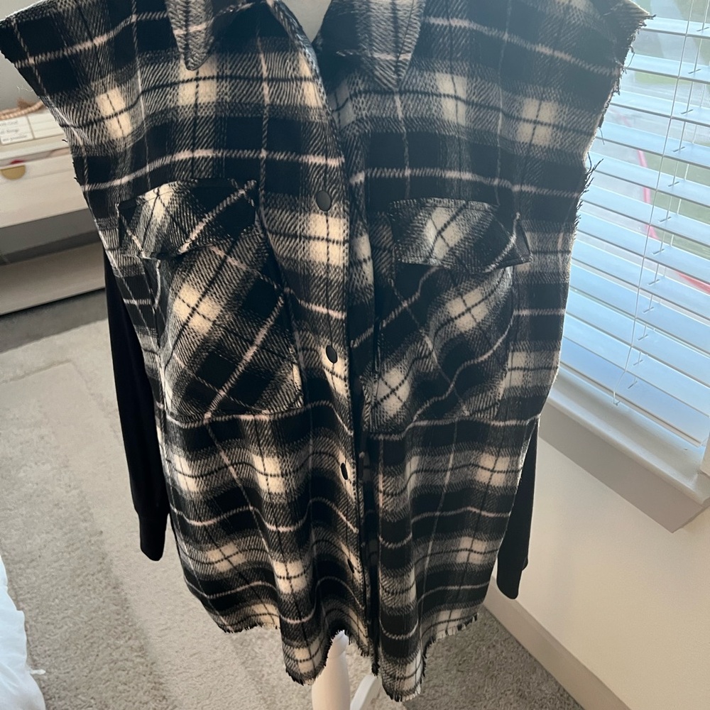 H&M Sleeveless Black And White Plaid Shirt Jacket XXLT - Picture 14 of 14